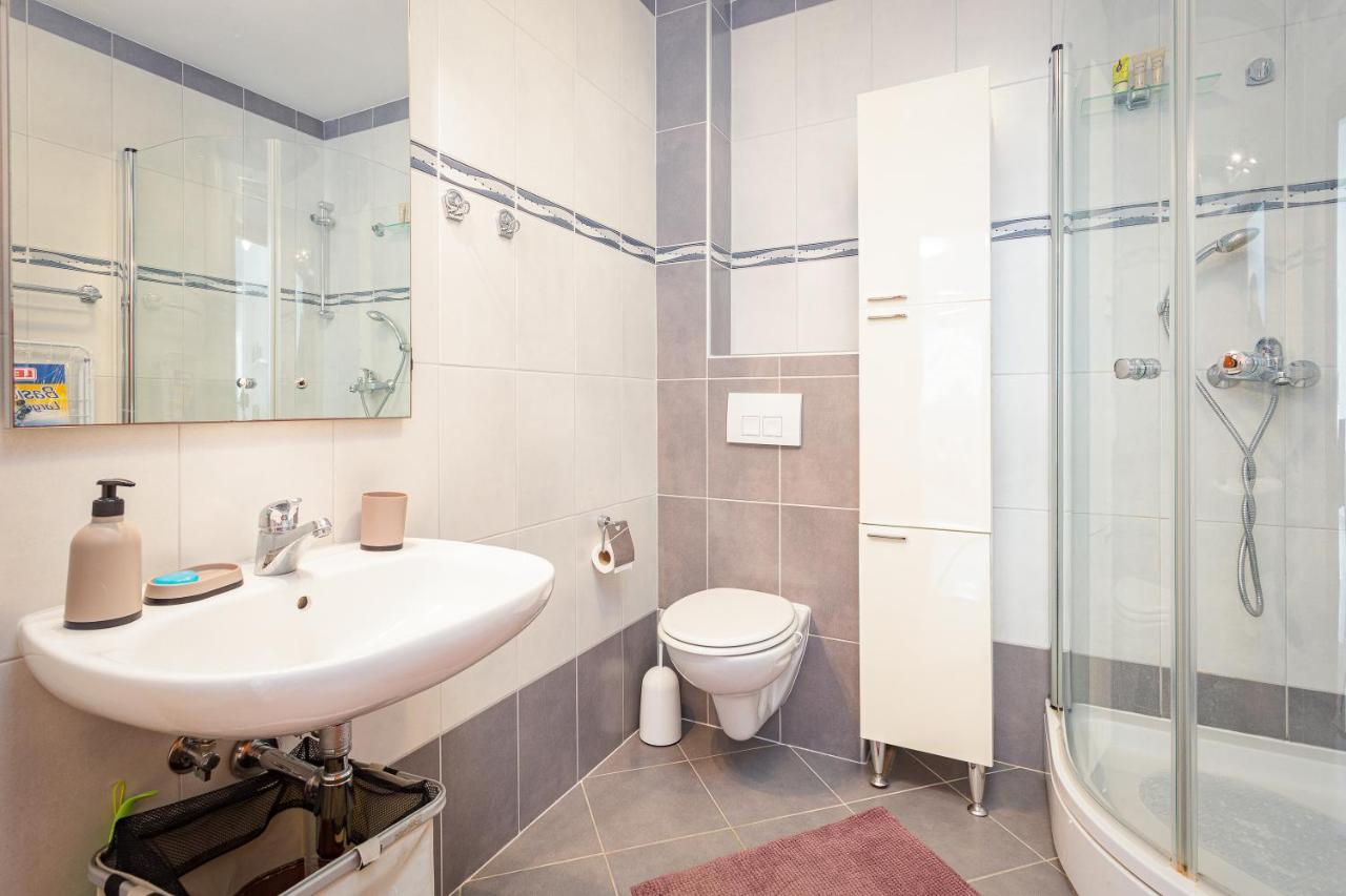 באניולה Seaside Apartment Lara מראה חיצוני תמונה